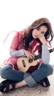 Liu Yifei feet photo thumbnail