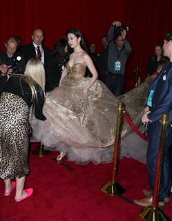 Liu Yifei feet photo thumbnail