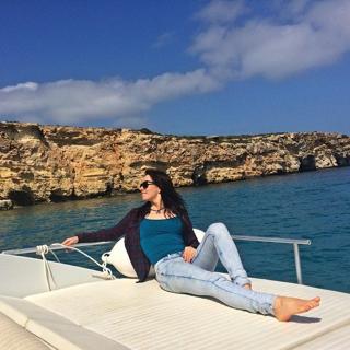 Liv Boeree feet photo 6