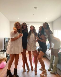 Liv Grimshaw feet photo 20