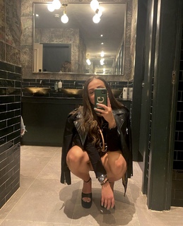 Liv Grimshaw feet photo 2