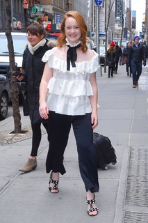 Liv Hewson feet photo 4