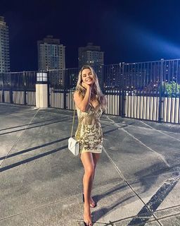 Liv Swearingen feet photo 1