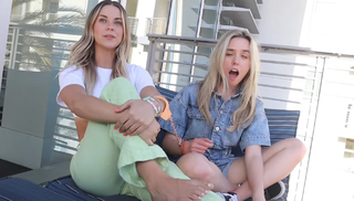 Liv Swearingen feet photo 10
