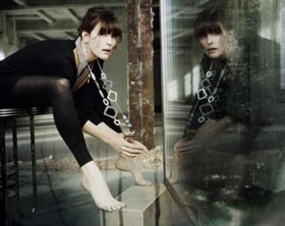 Liv Tyler feet photo thumbnail