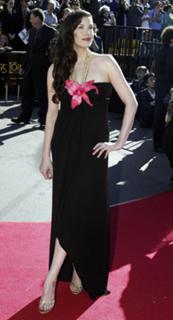 Liv Tyler feet photo thumbnail