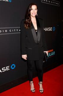 Liv Tyler feet photo thumbnail