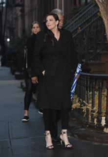 Liv Tyler feet photo thumbnail