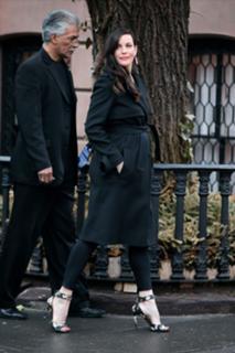 Liv Tyler feet photo thumbnail