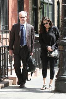 Liv Tyler feet photo thumbnail
