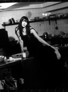 Liv Tyler feet photo thumbnail