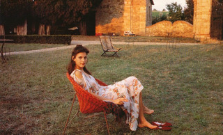 Liv Tyler feet photo thumbnail
