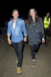 Liv Tyler feet photo thumbnail