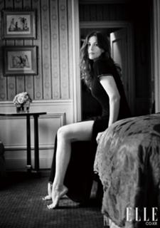 Liv Tyler feet photo thumbnail