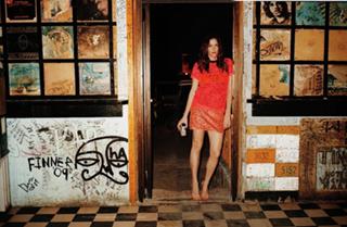 Liv Tyler feet photo thumbnail