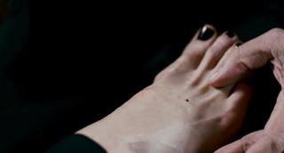 Liv Tyler feet photo thumbnail
