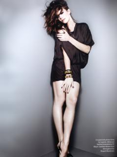Liv Tyler feet photo thumbnail