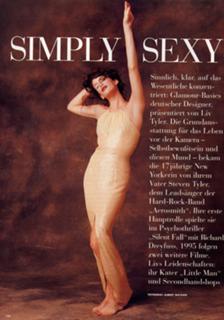 Liv Tyler feet photo thumbnail