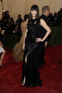 Liv Tyler feet photo thumbnail