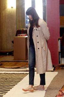 Liv Tyler feet photo thumbnail