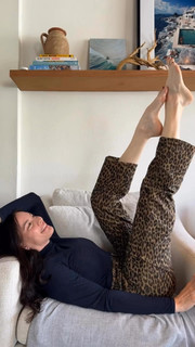 Liv Tyler feet photo thumbnail
