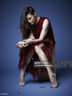 Liv Tyler feet photo thumbnail