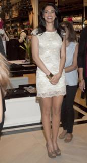 Livia Brito feet photo thumbnail