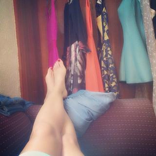 Livia Brito feet photo thumbnail