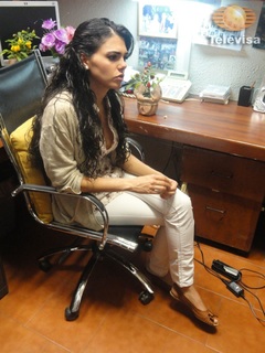 Livia Brito feet photo thumbnail