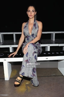 Livia Brito feet photo thumbnail