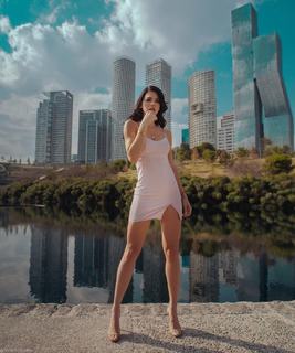 Livia Brito feet photo thumbnail