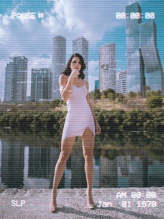 Livia Brito feet photo thumbnail