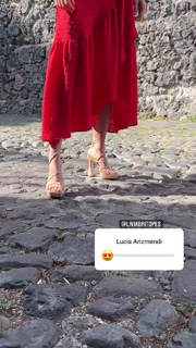 Livia Brito feet photo thumbnail