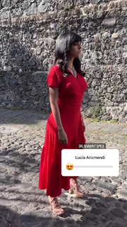 Livia Brito feet photo thumbnail