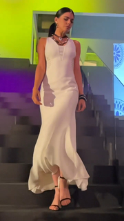 Livia Brito feet photo thumbnail