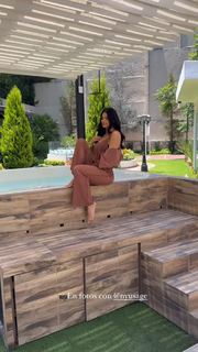Livia Brito feet photo thumbnail