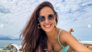 Livia Nepomuceno feet photo 5