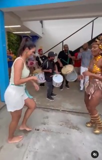 Livia Nepomuceno feet photo 3