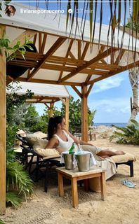 Livia Nepomuceno feet photo 7