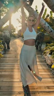Livia Nepomuceno feet photo 6