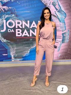 Livia Nepomuceno feet photo 11