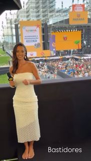 Livia Nepomuceno feet photo 3
