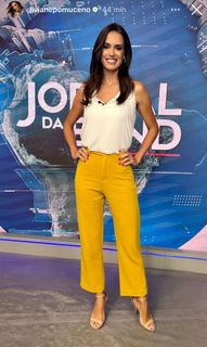 Livia Nepomuceno feet photo 3