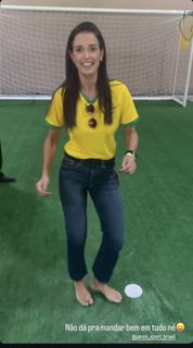 Livia Nepomuceno feet photo 14