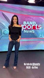 Livia Nepomuceno feet photo 9