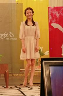 Liya Tong feet photo 1