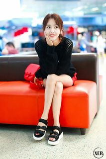 Liya Tong feet photo 9