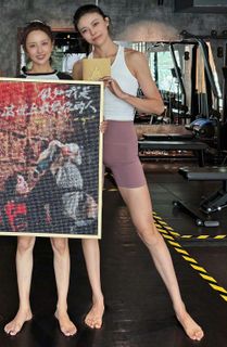 Liya Tong feet photo 4