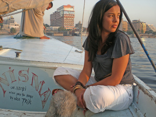 Liz Bonnin feet photo 5
