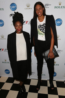 Liz Cambage feet photo thumbnail